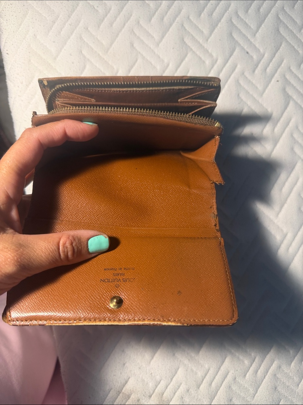 Louis Vuitton Tan Leather Small Zip Wallet - Picture 2 of 7